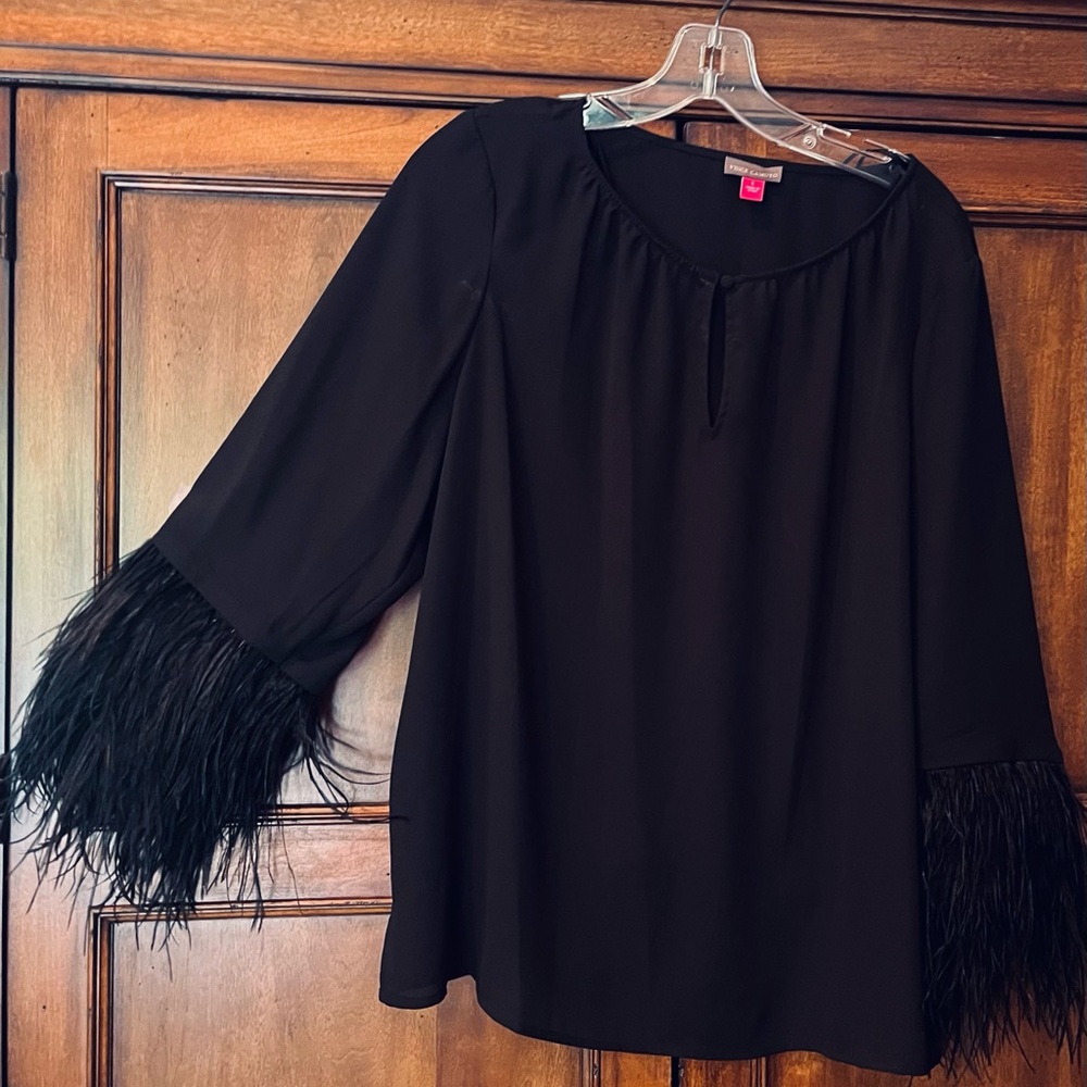 Vince Camuto Black  top with Ostrich feathers L - Picture 3 of 6
